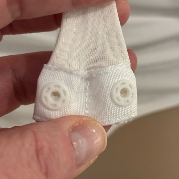 Bebe - Picture 11 of 11